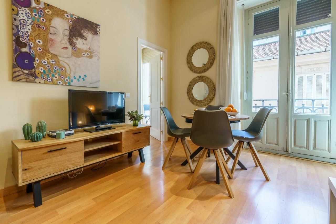 Bright Two-Bedroom Apartment In The Historic Center Málaga Eksteriør bilde