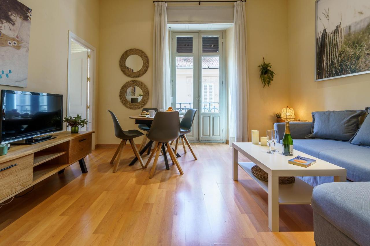 Bright Two-Bedroom Apartment In The Historic Center Málaga Eksteriør bilde