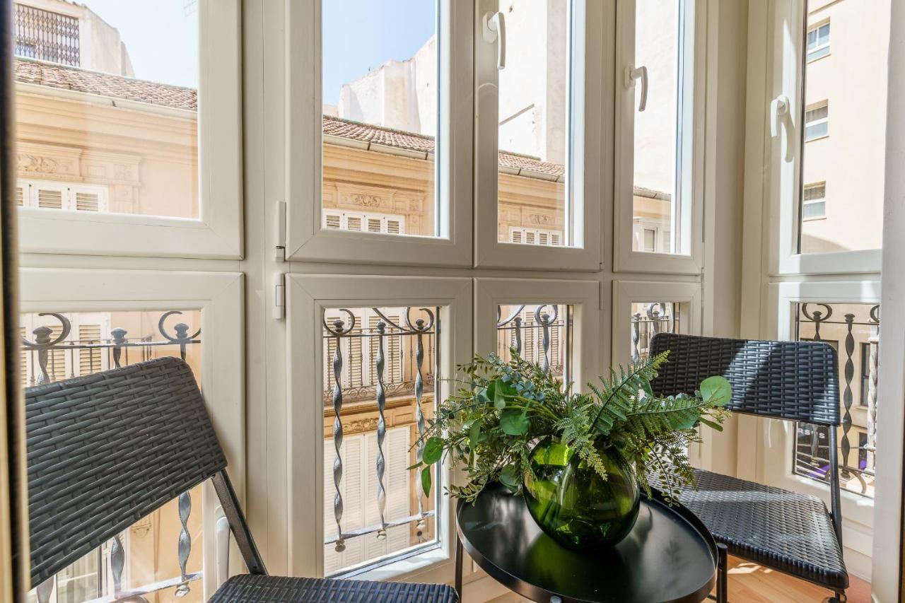 Bright Two-Bedroom Apartment In The Historic Center Málaga Eksteriør bilde