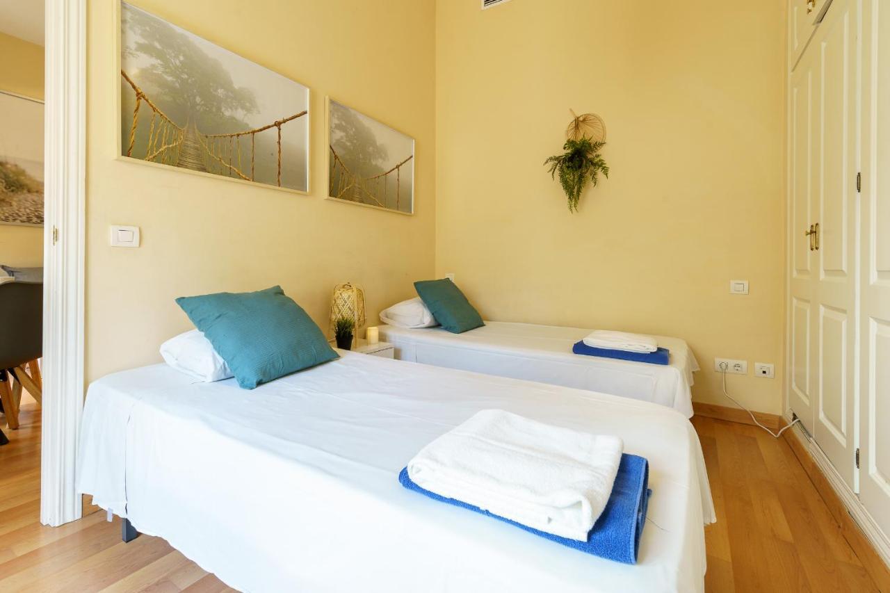 Bright Two-Bedroom Apartment In The Historic Center Málaga Eksteriør bilde