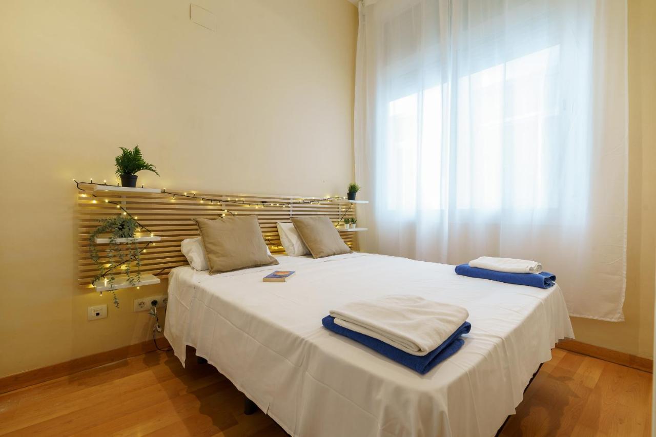 Bright Two-Bedroom Apartment In The Historic Center Málaga Eksteriør bilde