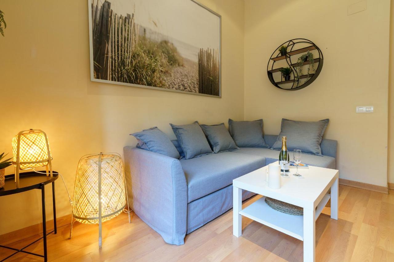 Bright Two-Bedroom Apartment In The Historic Center Málaga Eksteriør bilde