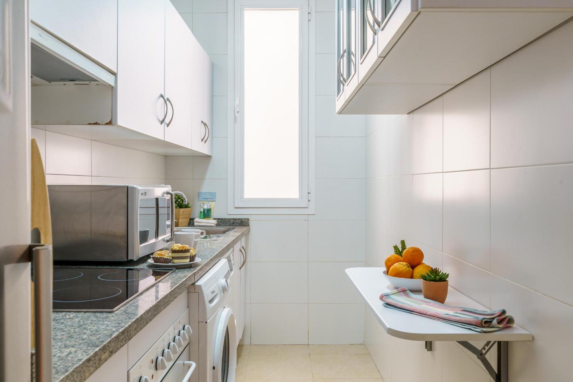 Bright Two-Bedroom Apartment In The Historic Center Málaga Eksteriør bilde