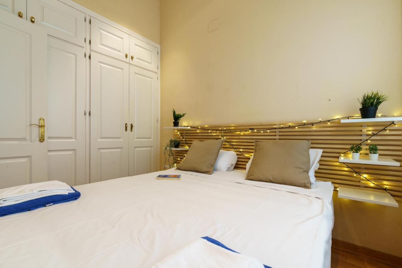 Bright Two-Bedroom Apartment In The Historic Center Málaga Eksteriør bilde
